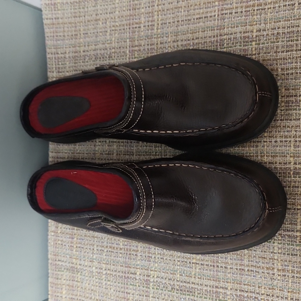 Lauren Ralph Lauren Avery Women's Shoes.  Size 6.5B. Slip Ons.  NWOT
